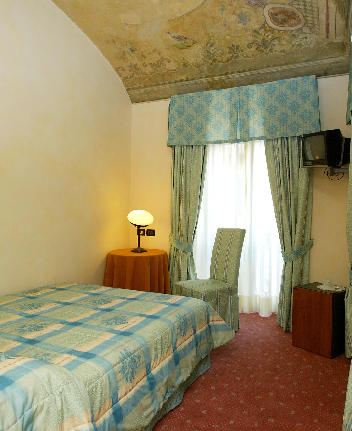 Due Mondi Hotel