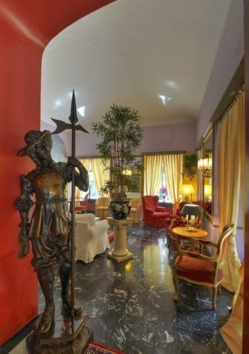Due Mondi Hotel